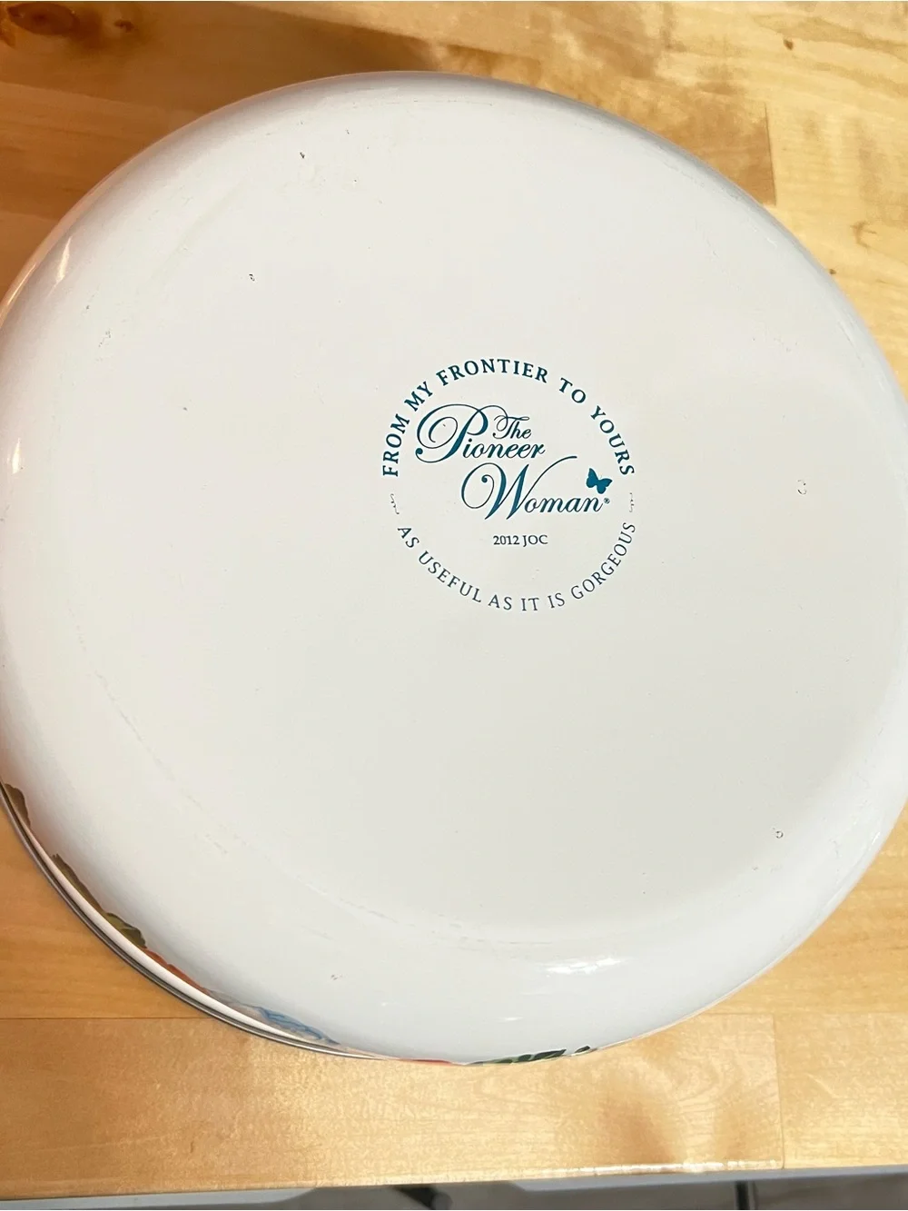 The Pioneer Woman Vintage Floral 4 Quart Enamel Cast Iron Dutch Oven with Lid